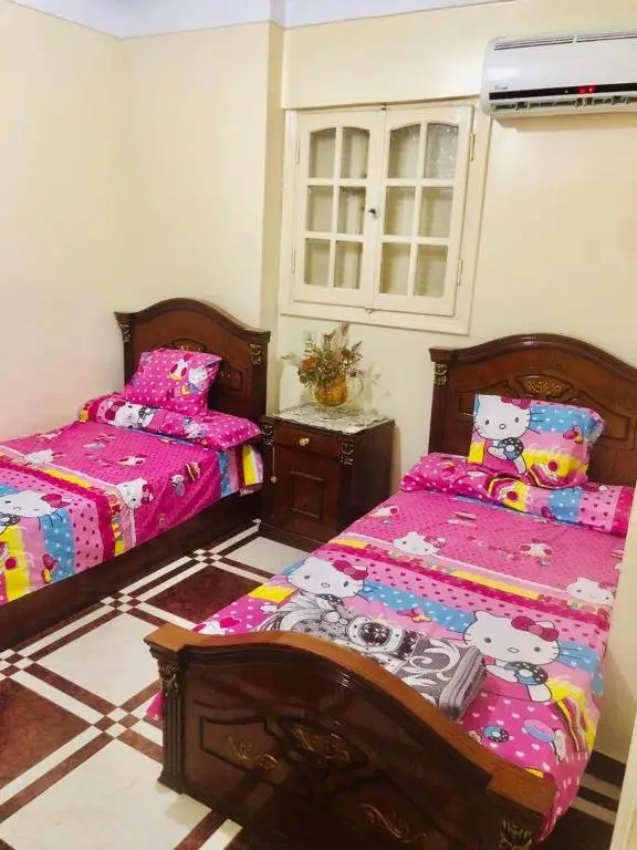 Александрия: 2 Bedroom Apt partial Sea View