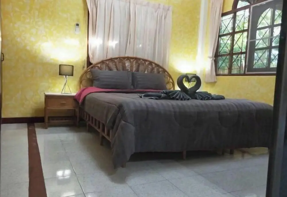 Пхукет: OYO Ban Elephant Blanc Apartment