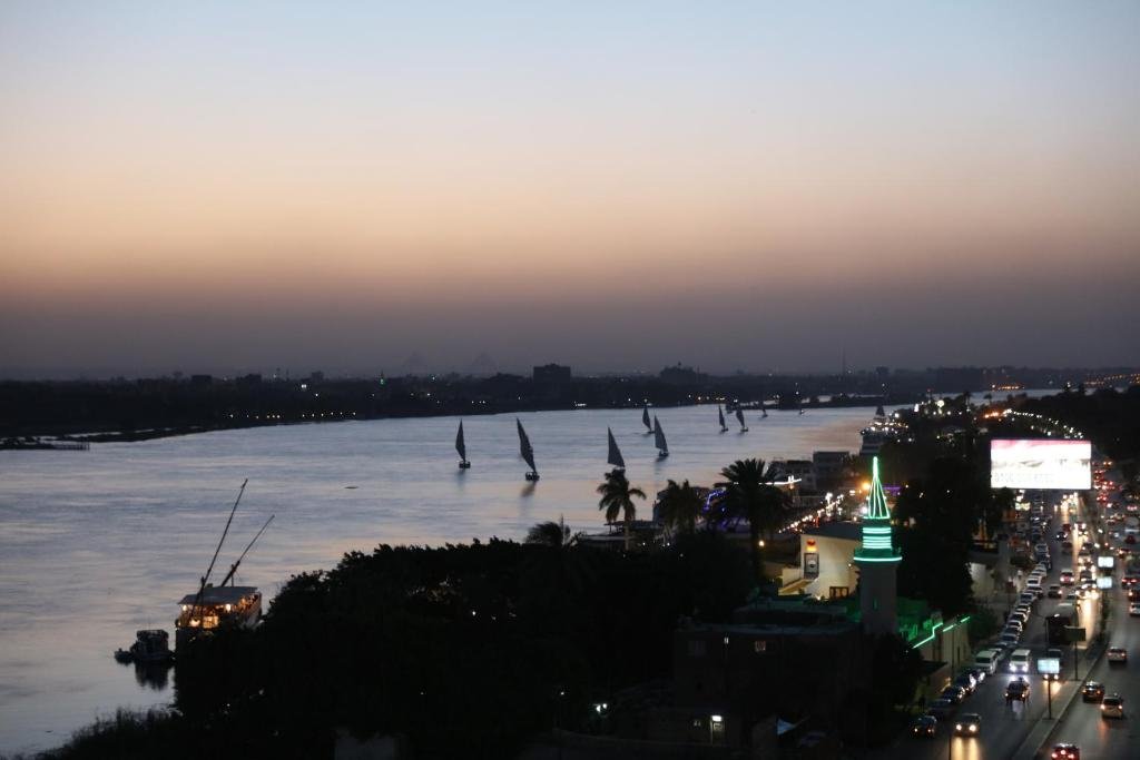 Каир: Maadi, Direct Nile river View From all Rooms