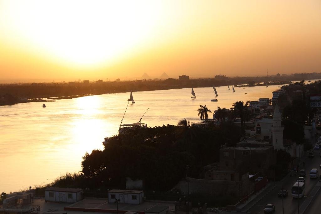 Каир: Maadi, Direct Nile river View From all Rooms