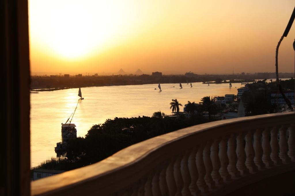 Каир: Maadi, Direct Nile river View From all Rooms