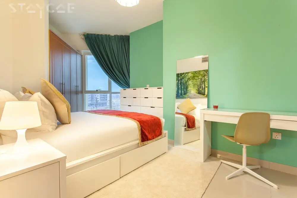 Дубай: Staycae Lakeside