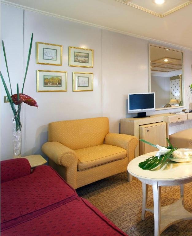 Луксор: Mövenpick Prince Abbas Lake Nasser Monday Four Nights Aswan Friday Three nights Abu-Simbel