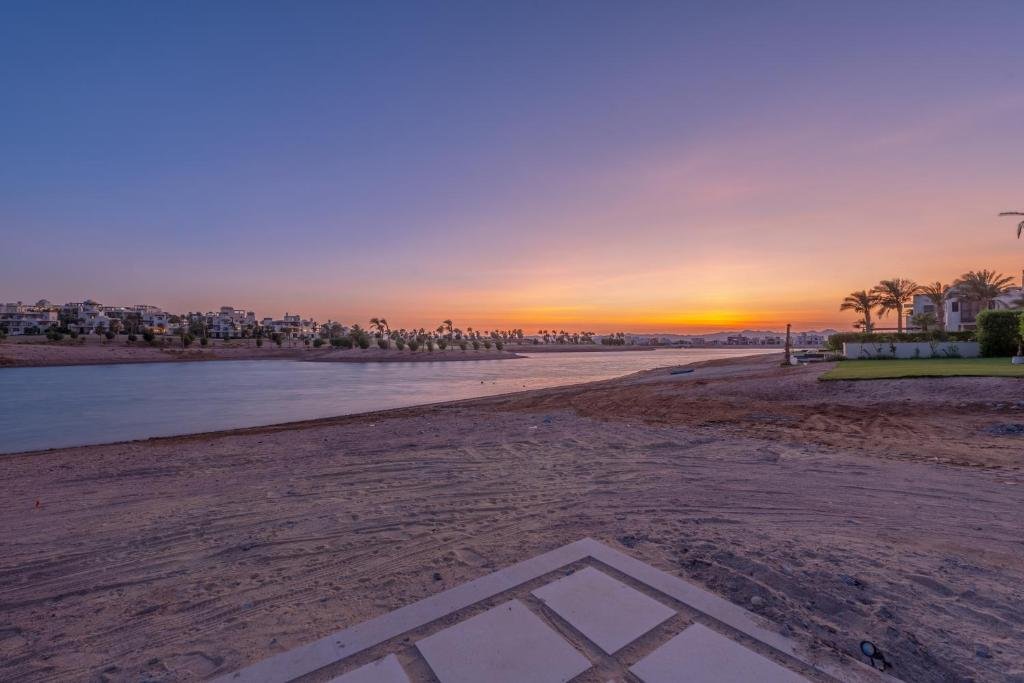 Эль-Гуна: Joubal Lagoon II 3-Bedroom Villa with Private Pool