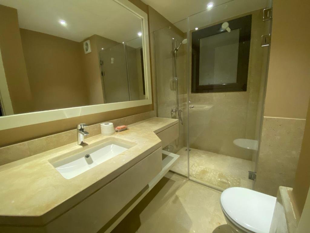 Эль-Гуна: Unique 4-rooms villa w/private pool, beach & dock.