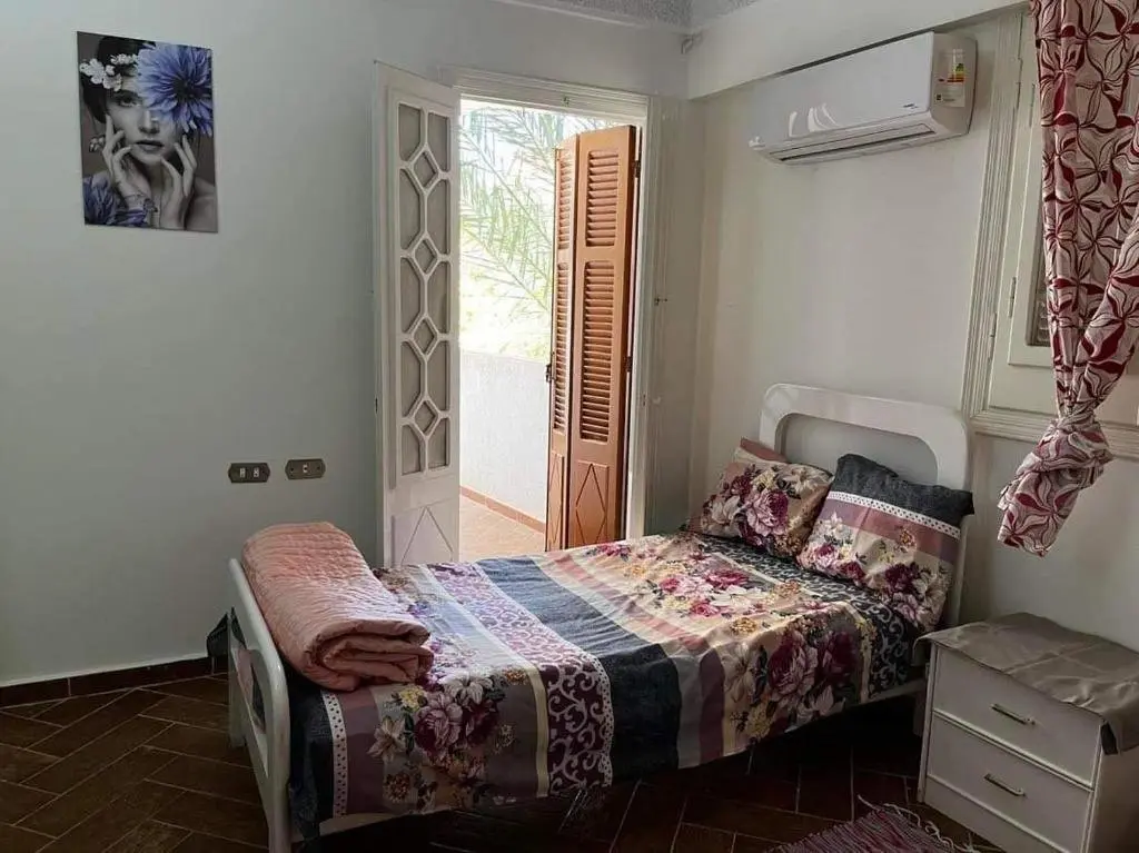 Борг-эль-Араб: 5 bdr family villa with private pool and new AC, 5 min from beach