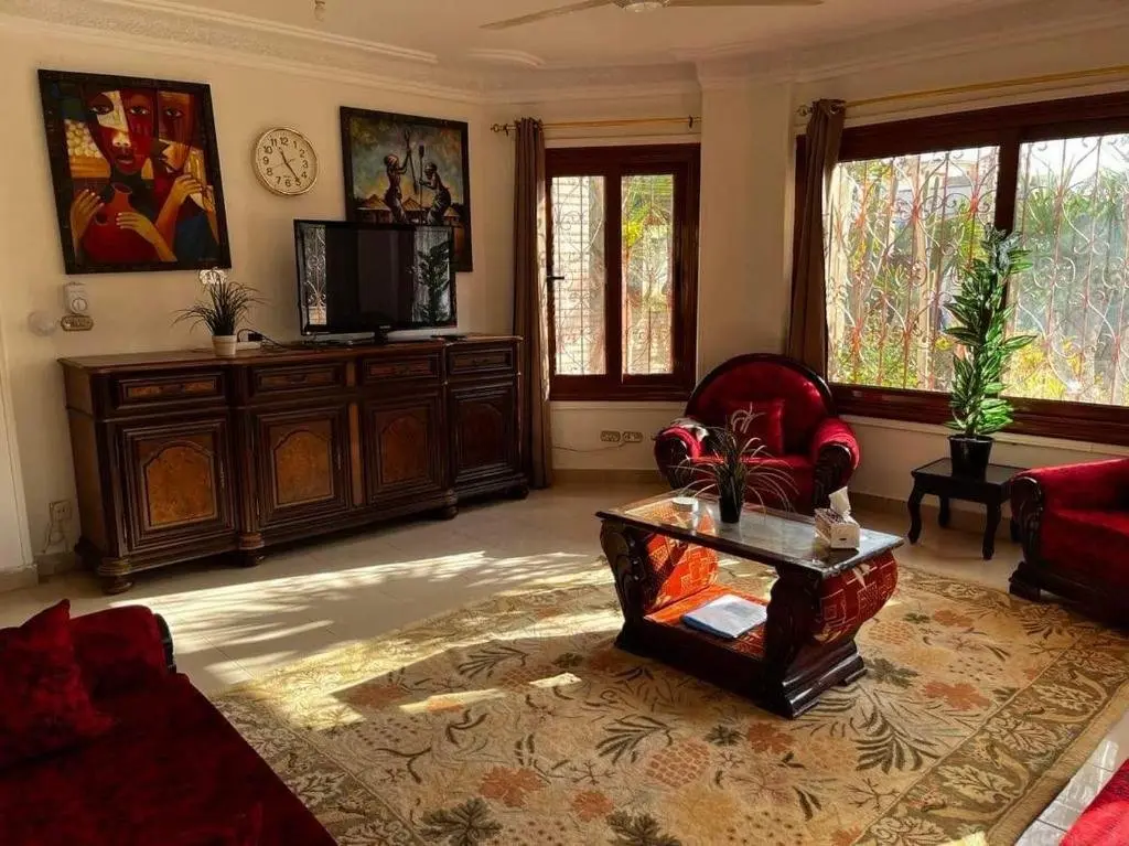 Борг-эль-Араб: 5 bdr family villa with private pool and new AC, 5 min from beach