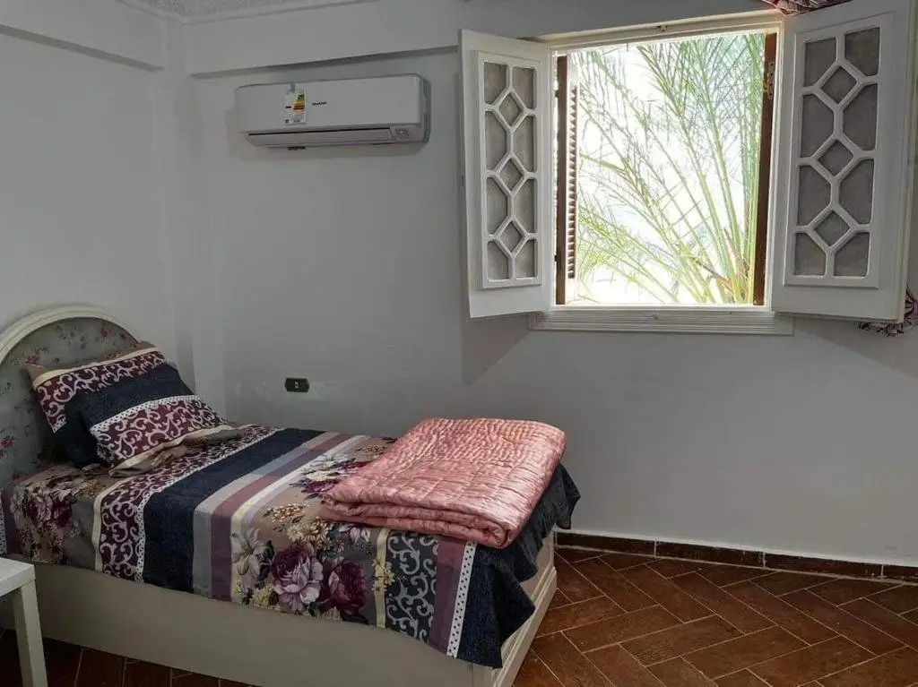 Борг-эль-Араб: 5 bdr family villa with private pool and new AC, 5 min from beach