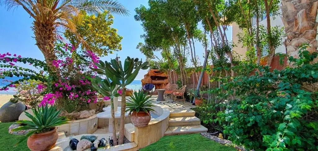 Хургада: Luxury Seafront Pool Villa - 3 Stories & Roof floor - All Master Bedrooms