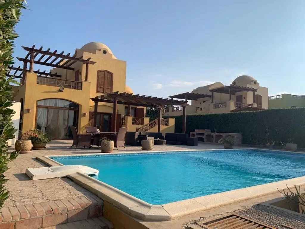 Эль-Гуна: 3Bedrooms Villa with Private Pool and direct Lagoon Access