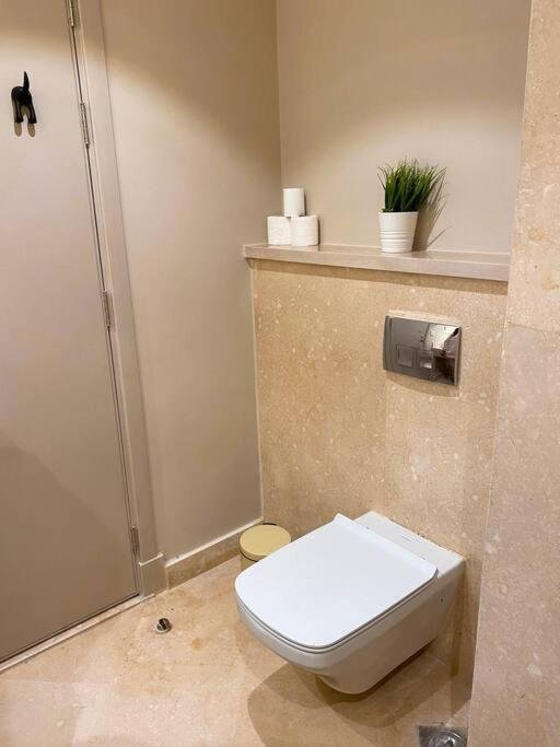Эль-Гуна: Lovely 1 Bedroom apt. At Mangroovy residence with free access to the Beach and Pools
