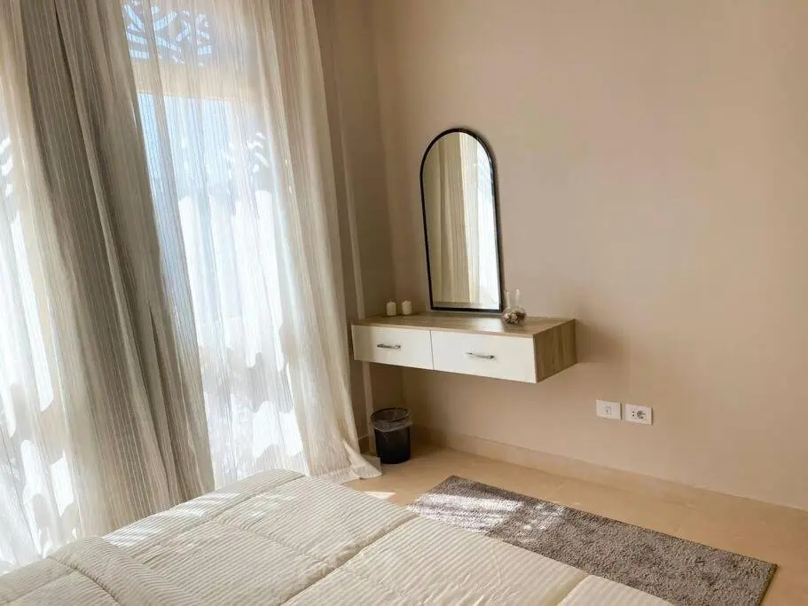 Эль-Гуна: Lovely 1 Bedroom apt. At Mangroovy residence with free access to the Beach and Pools
