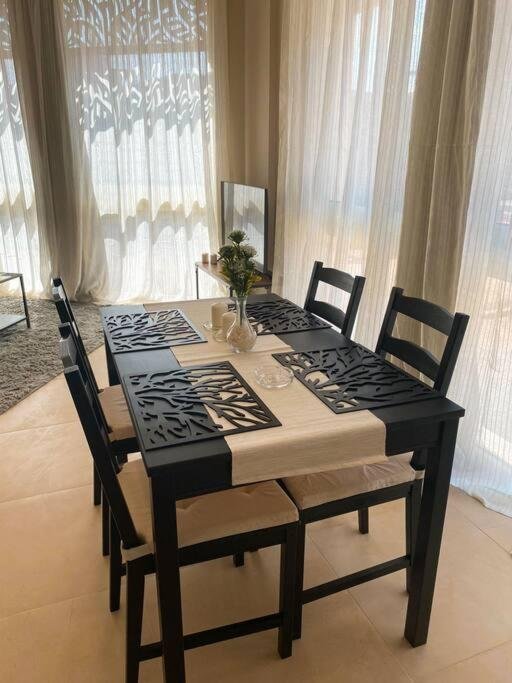 Эль-Гуна: Lovely 1 Bedroom apt. At Mangroovy residence with free access to the Beach and Pools