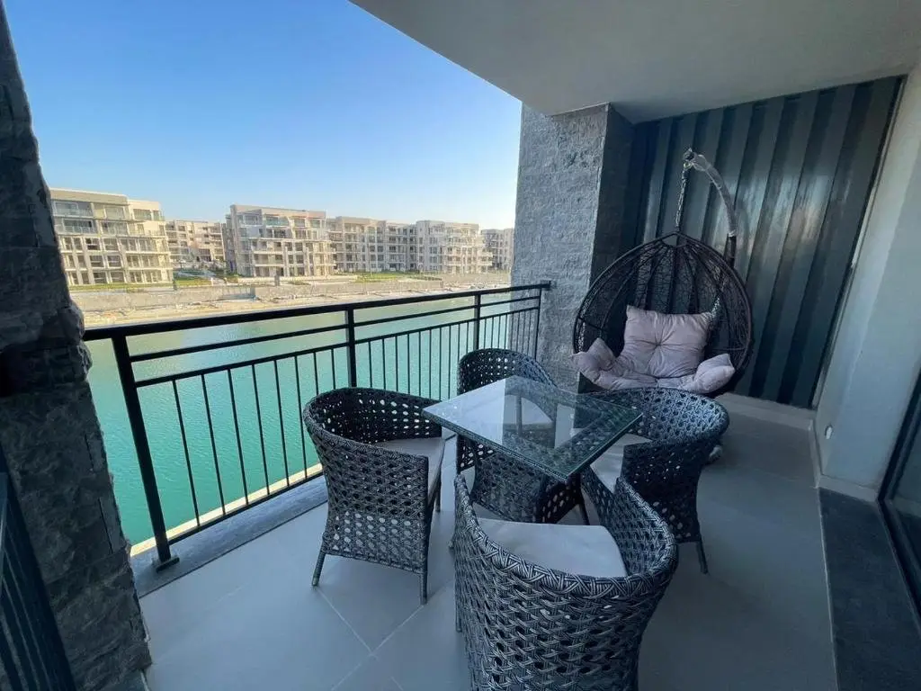 Эль-Аламейн: Studio for rent at marina marassi 1 first row Qanal with new furniture
