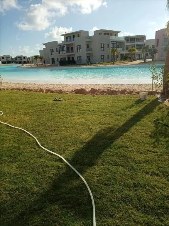 Эль-Аламейн: Bo Island Chalet