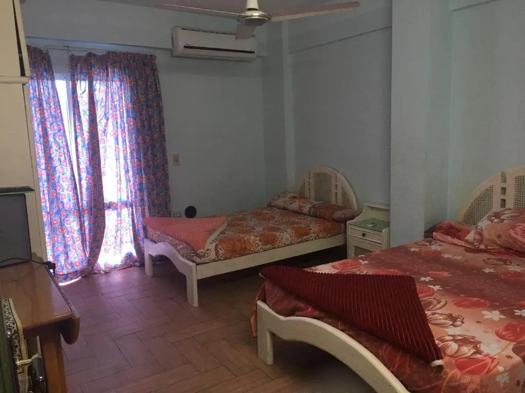 Александрия: Cheerful villa with pool in Alexandria (El agami)