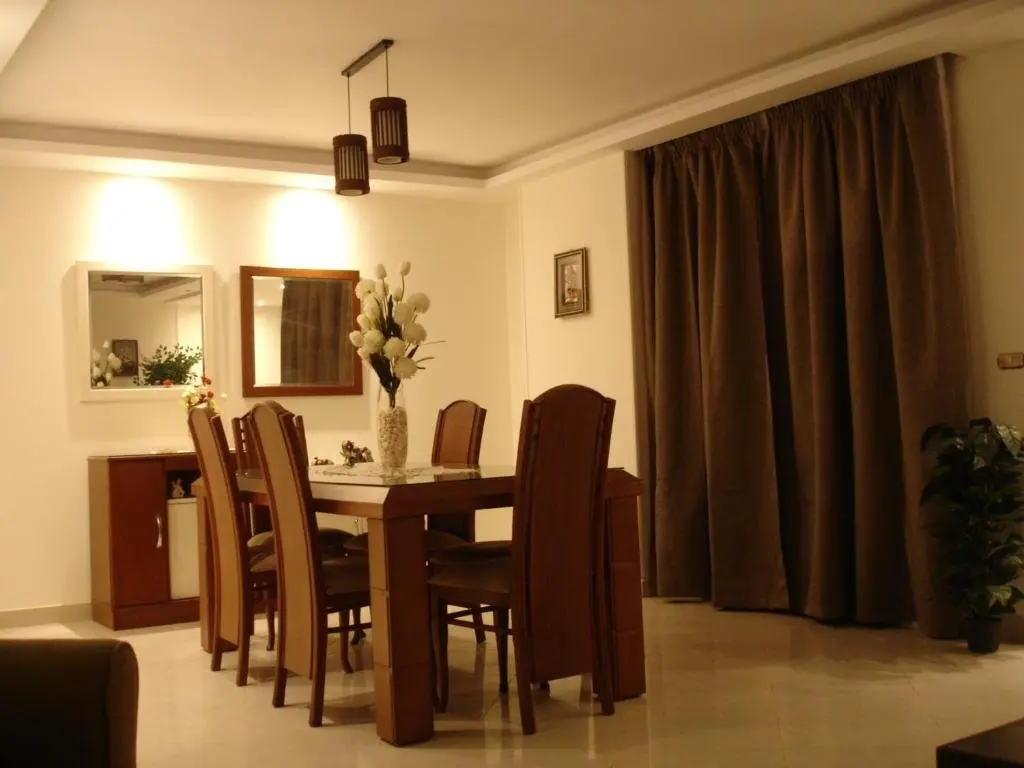 Каир: Luxury Furnished Apartment