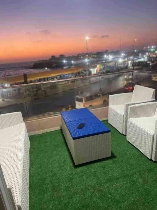 Александрия: Unique Seaview 3-Bedroom Apartment