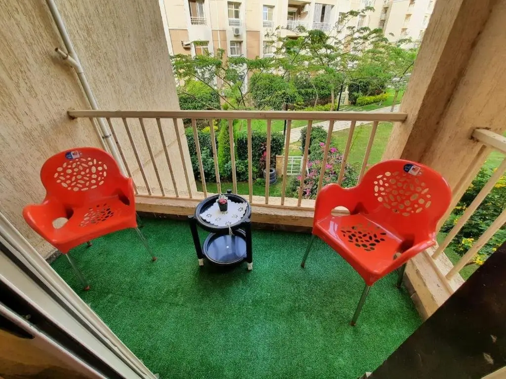 Каир: Lovely 2-bedrooms Apartment with Garden view in Madinaty