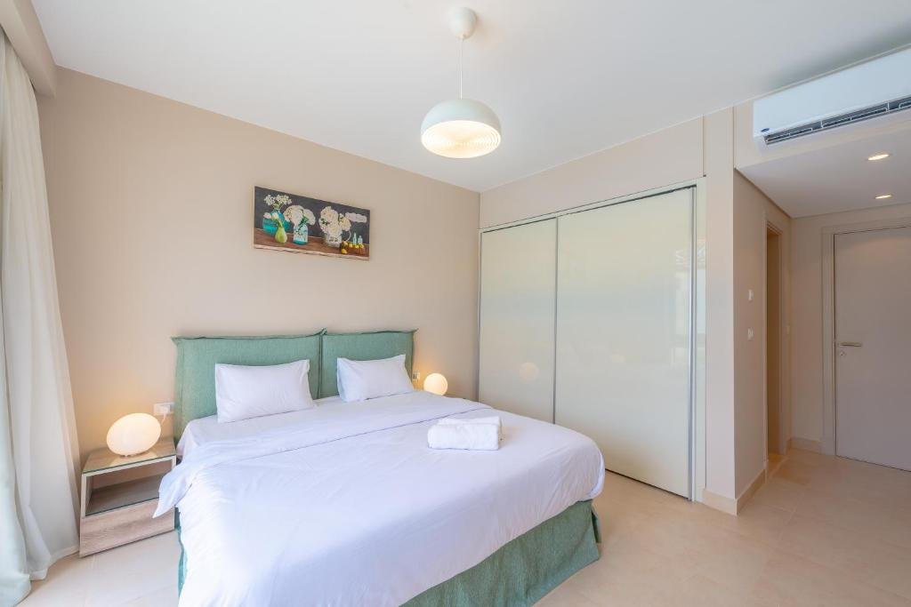 Эль-Гуна: Mangroovy 2 Bedroom Sea View Apartment, Pool & Beach
