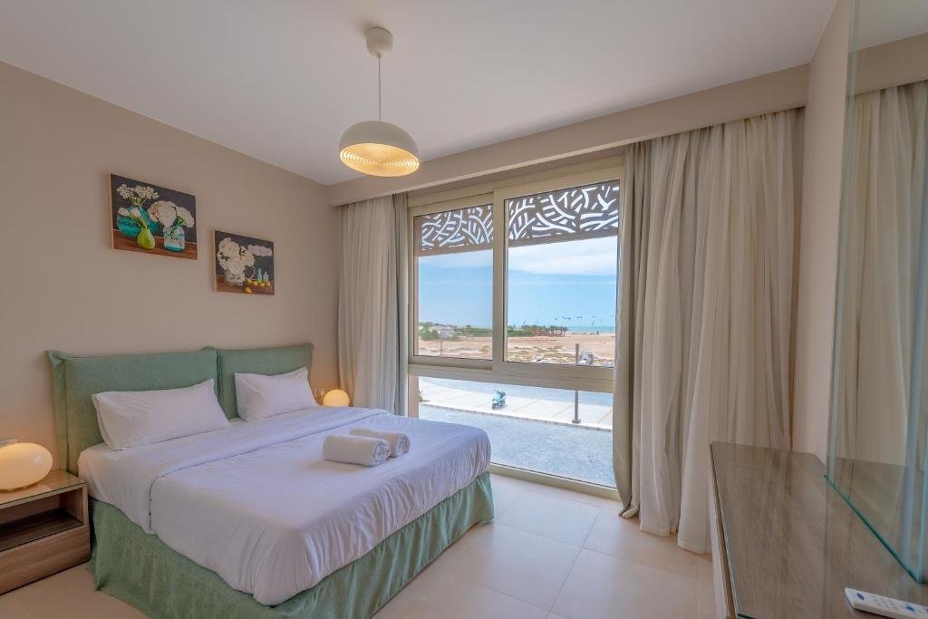 Эль-Гуна: Mangroovy 2 Bedroom Sea View Apartment, Pool & Beach