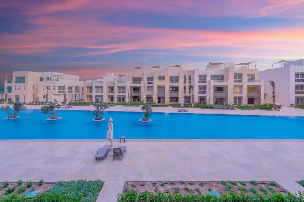 Эль-Гуна: Mangroovy 2 Bedroom Sea View Apartment, Pool & Beach