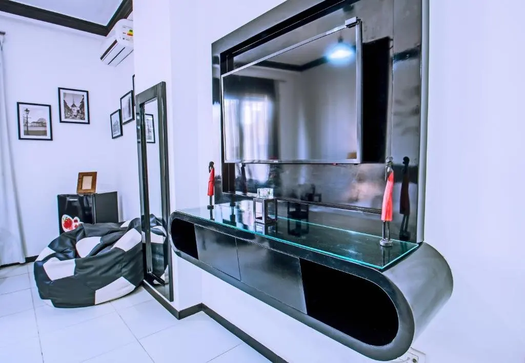 Хургада: Rare 2BD Marina Hotspot With Pool, Fast Free WIFI & Balcony - 2 Kitchens & 2 Bathrooms - Western Standards - Sheraton Plaza 414-415