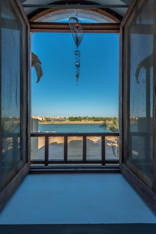 Эль-Гуна: Lagoon View 1-Bedroom Apartment in West Golf El Gouna