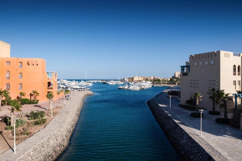 Эль-Гуна: Earthy & Tranquil 1 BR Apt with Pool & Beach Access