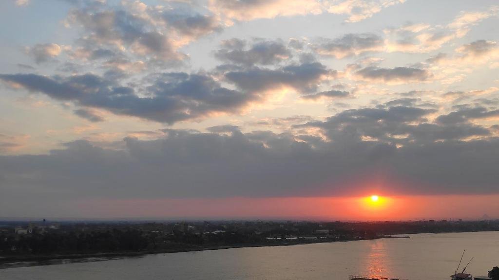 Каир: Nile Pyramidal View Apartment