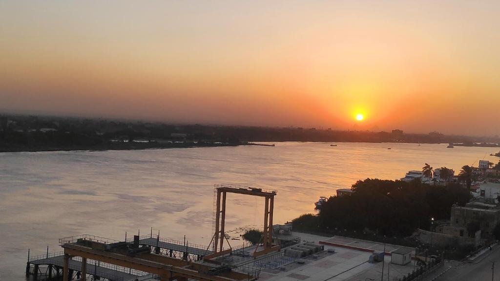 Каир: Nile Pyramidal View Apartment
