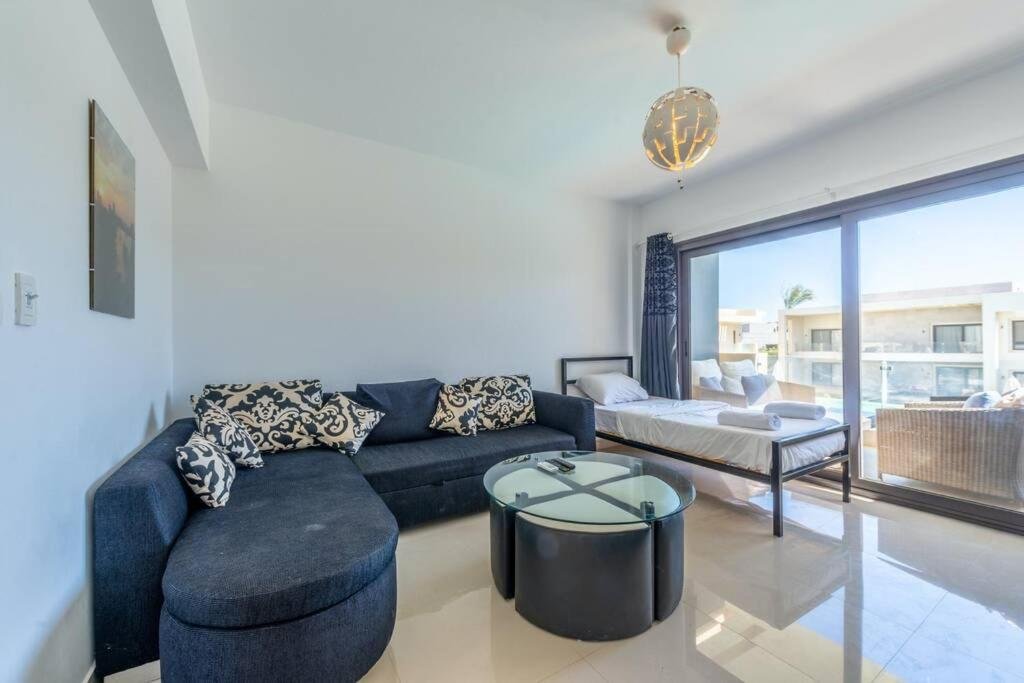 Эль-Гуна: Cozy studio in GCribs with pool - Golden Apartments