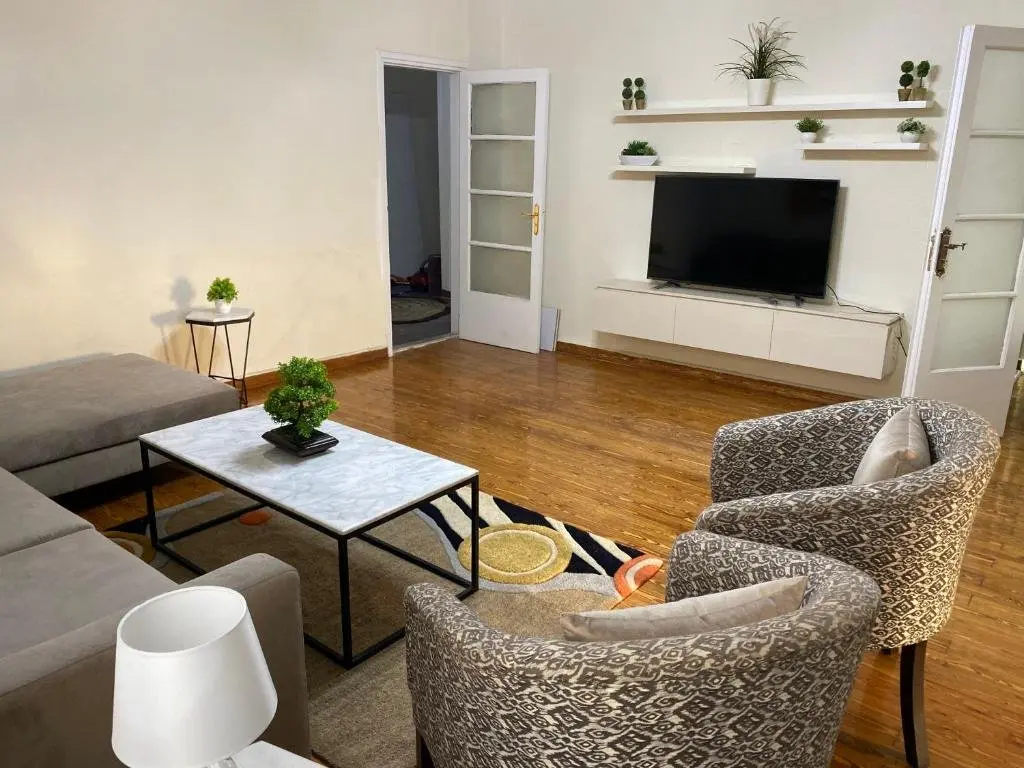 Каир: Maspero Nile View Serviced Apartments by Brassbell