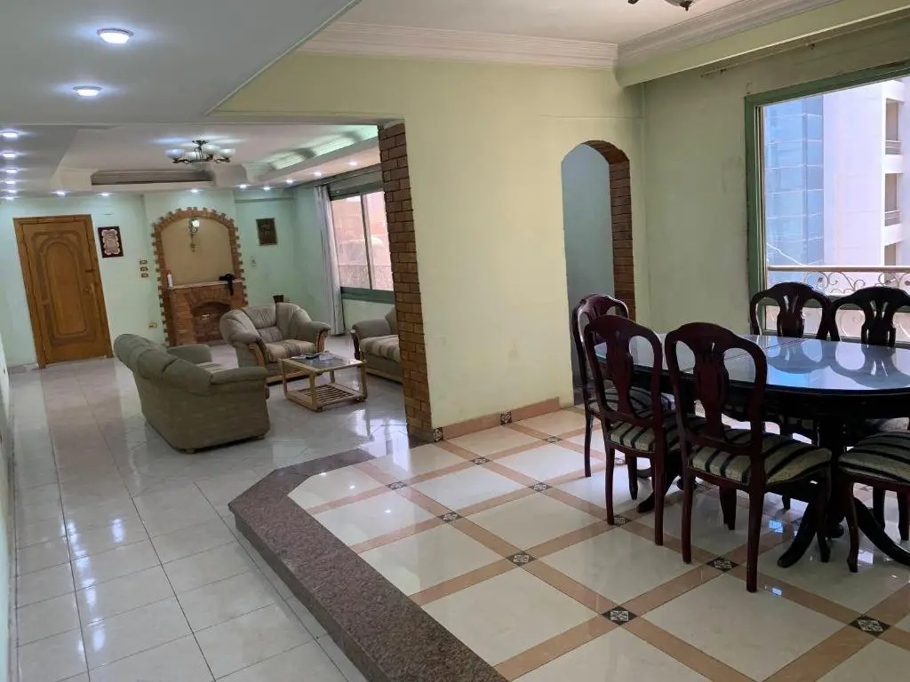 Lovely 2 bedroom holiday apartment with Nile view — фото 1