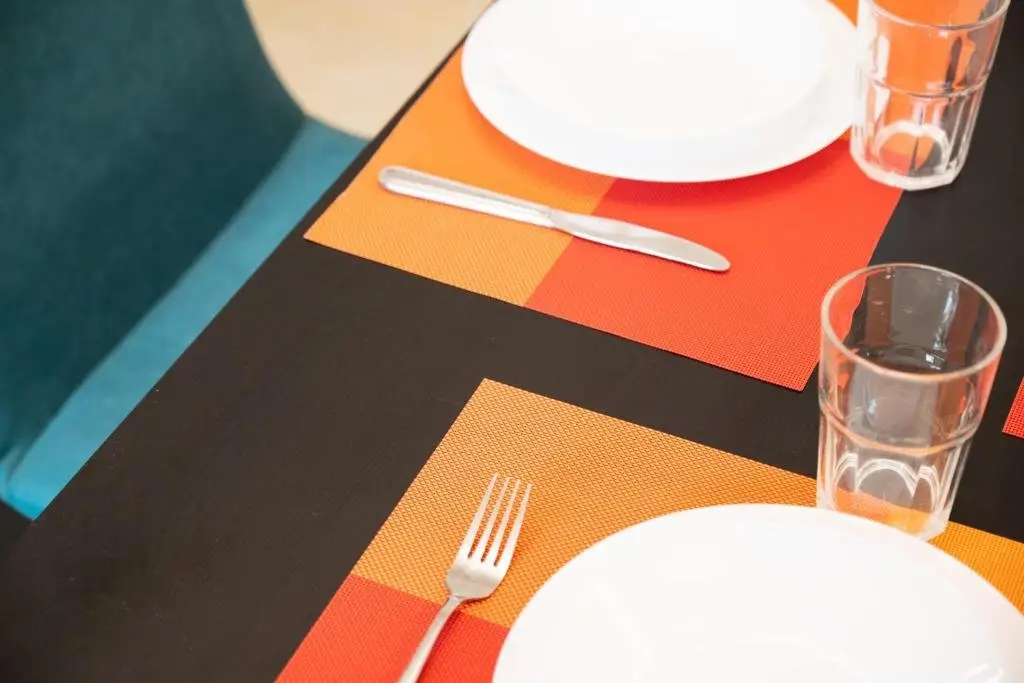 Каир: Distinct & Decent 2 BDR Apt Steps From Nightlife and Airport
