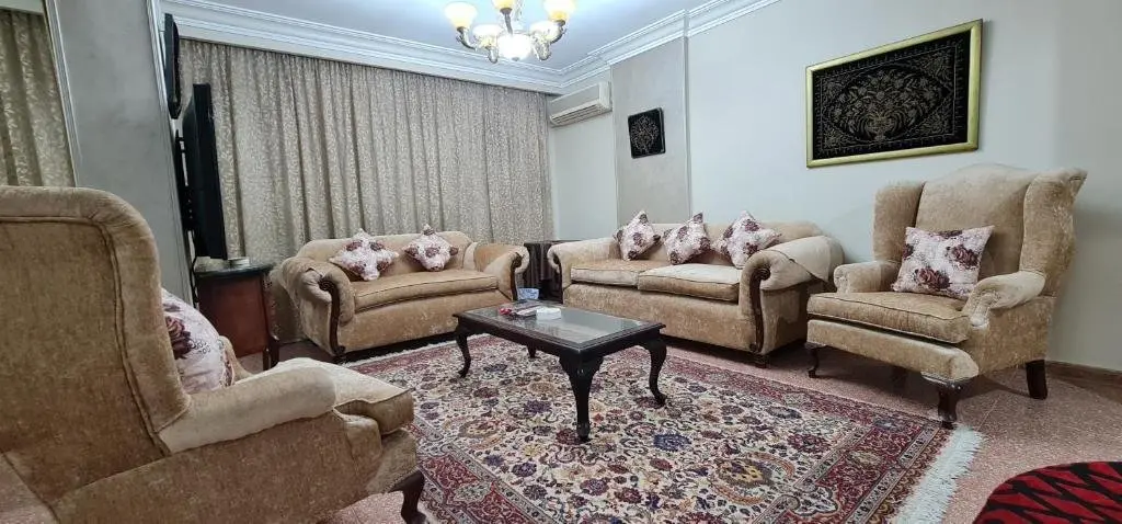 Каир: Comfy 2 Bedrooms Apartment in Cairo 98-4