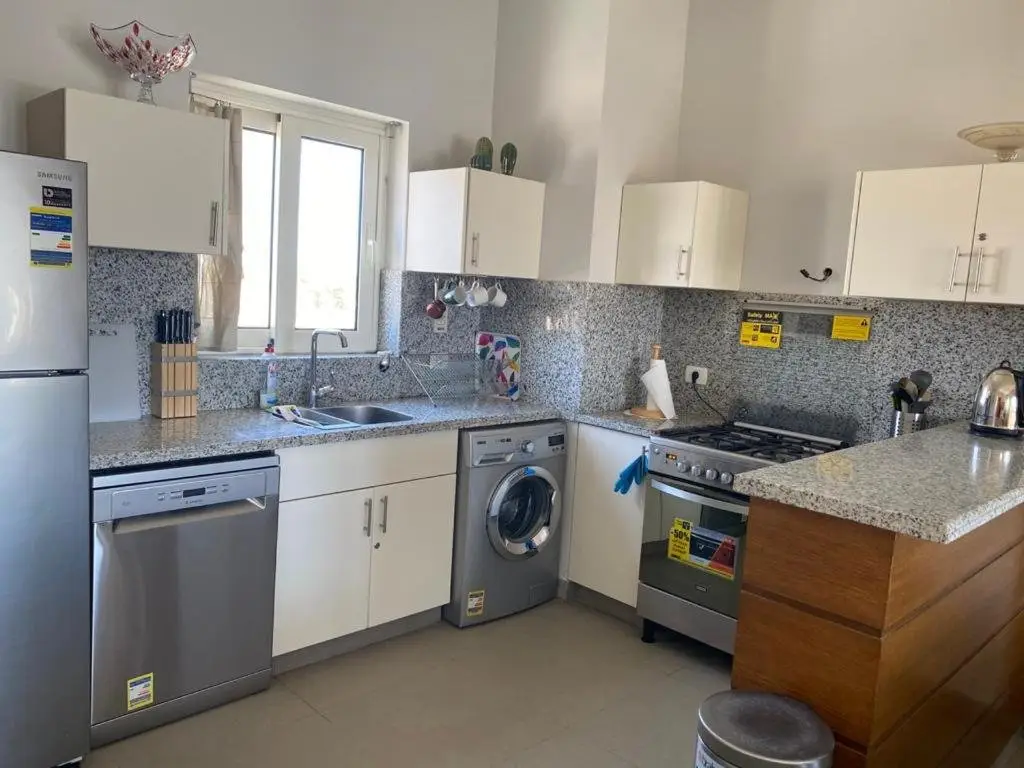 Эль-Гуна: A lovely 2 BR apartment at Waterside