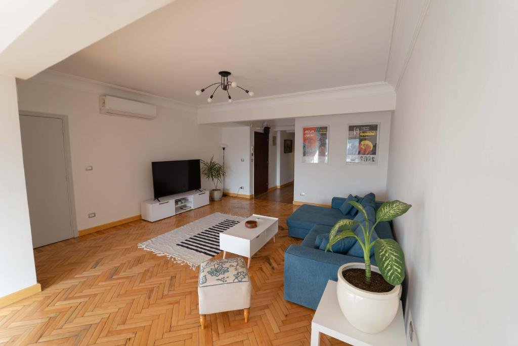 Гиза: Lovely 2 BDR apartment with direct Nile view