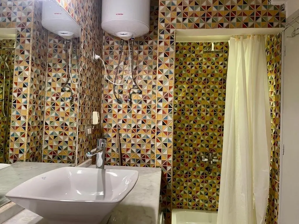 Гиза: Lovely 2 BDR apartment with direct Nile view