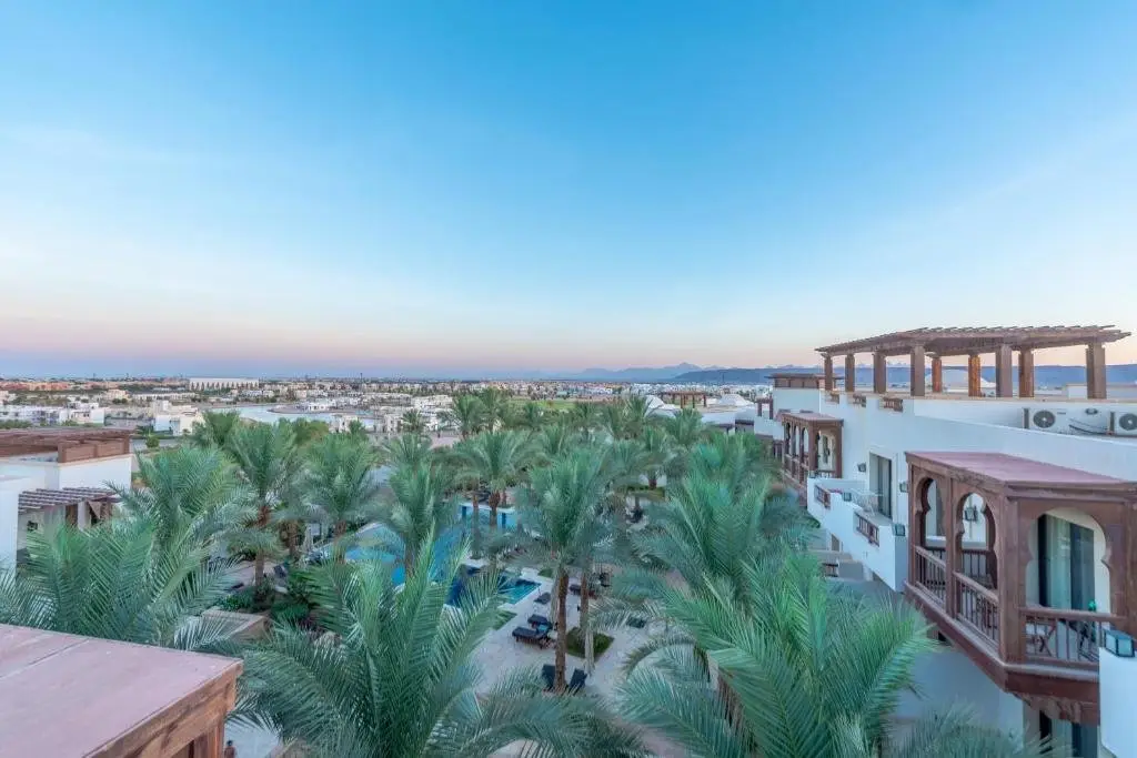 Эль-Гуна: Classy 1-Bedroom Apartment in Ancient Sands with Pool View