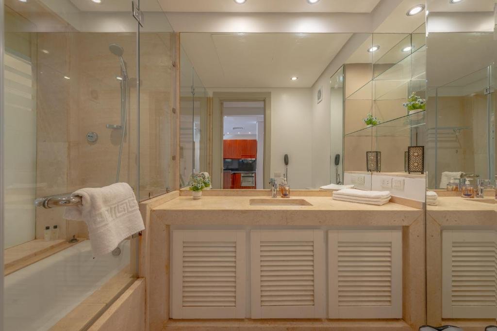 Эль-Гуна: Classy 1-Bedroom Apartment in Ancient Sands with Pool View