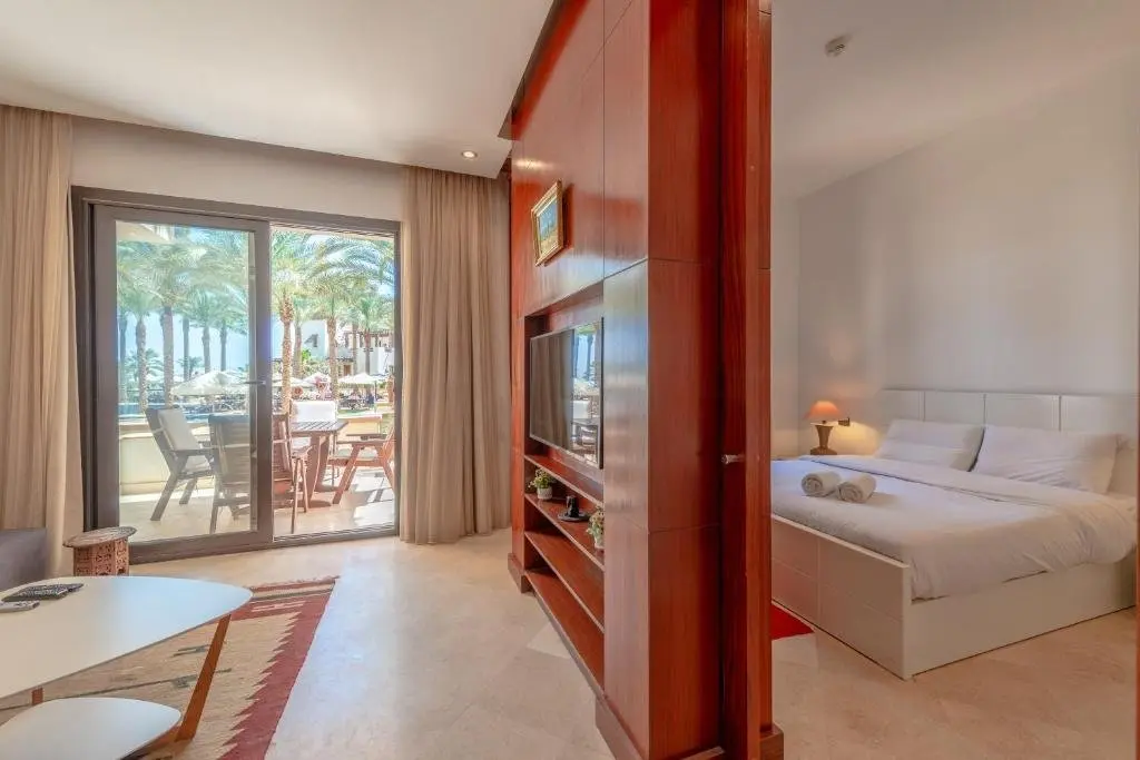 Эль-Гуна: Classy 1-Bedroom Apartment in Ancient Sands with Pool View