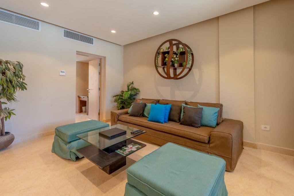 Эль-Гуна: Mangroovy 3BR Apartment Private Beach & Pool View