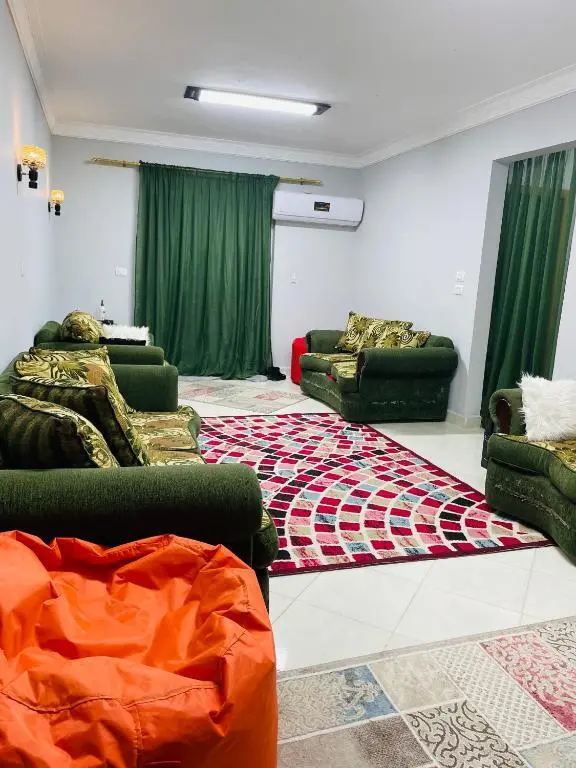 Каир: Gardenia City 3 Bedrooms
