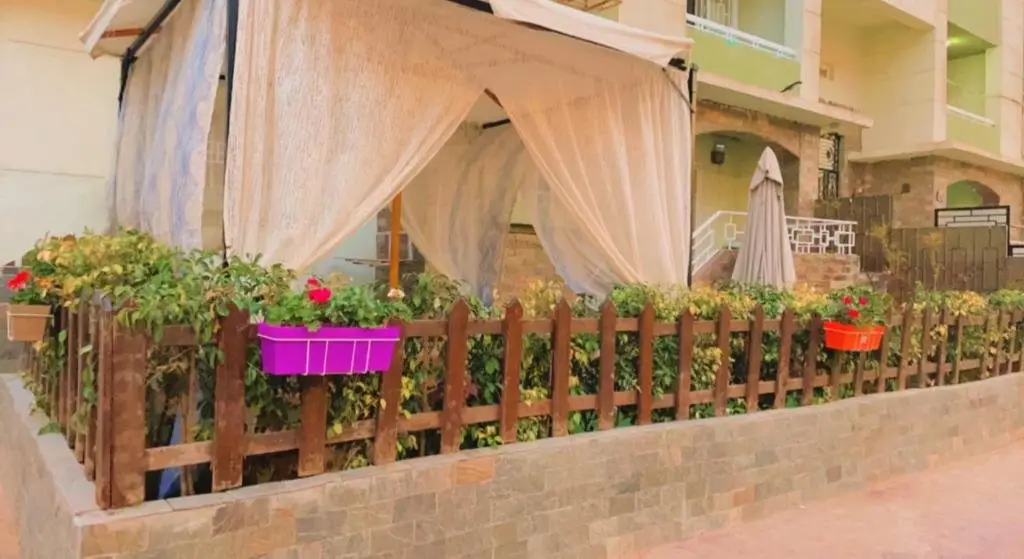 Каир: Gardenia City 3 Bedrooms