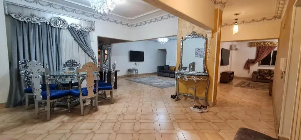 Гиза: 3 Bedroom Luxury Apartment at the Heart of Cairo