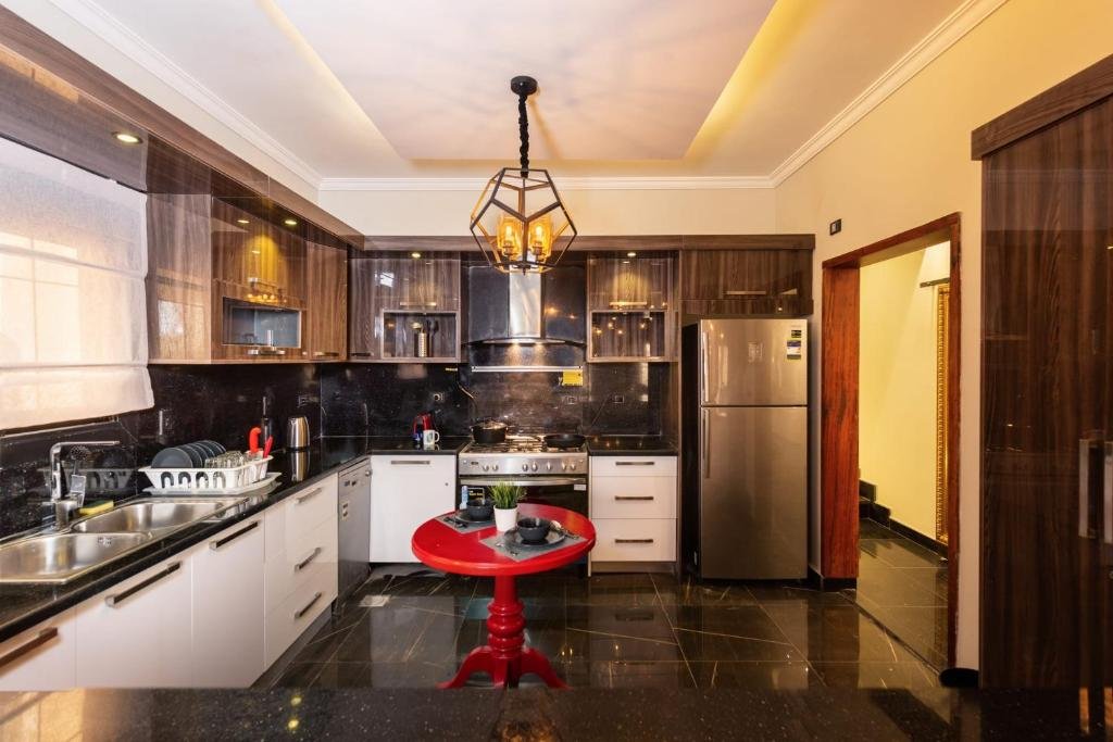 Каир: The Bold Parisian House - Steps From The Best Mall in Cairo