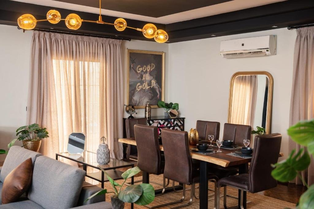 Каир: The Bold Parisian House - Steps From The Best Mall in Cairo
