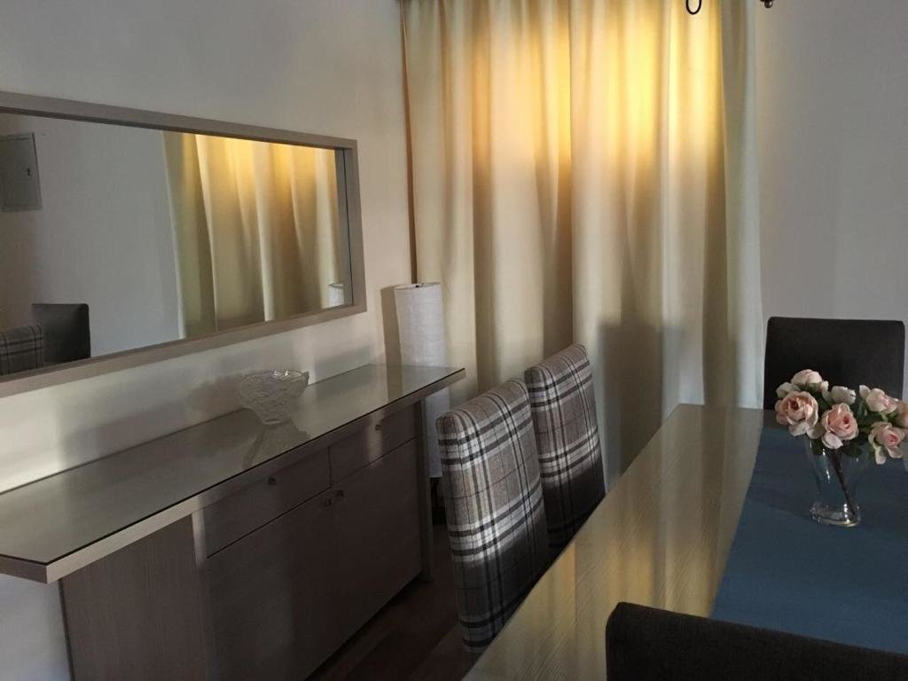 Каир: Families Only - Rehab - 4th Stage - Ground Floor with Garden
