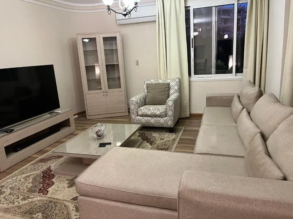 Каир: Families Only - Rehab - 4th Stage - Ground Floor with Garden
